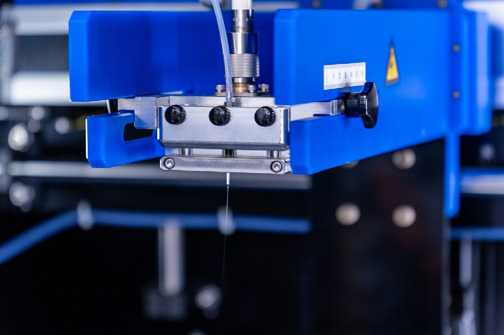 基于芯鞘静电纺丝纳米纤维的局部性癌症光线力学疗法